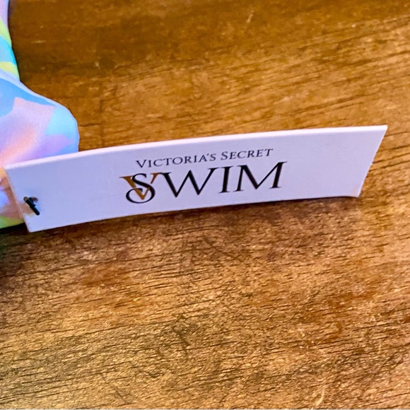 🏖️Victoria’s Secret Scoop Pastel Swim Top🏖️ NWT - Picture 7 of 10